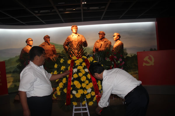 隴運(yùn)集團(tuán)公司黨委開展“不忘初心、牢記使命”紀(jì)念建黨98周年主題黨日活動