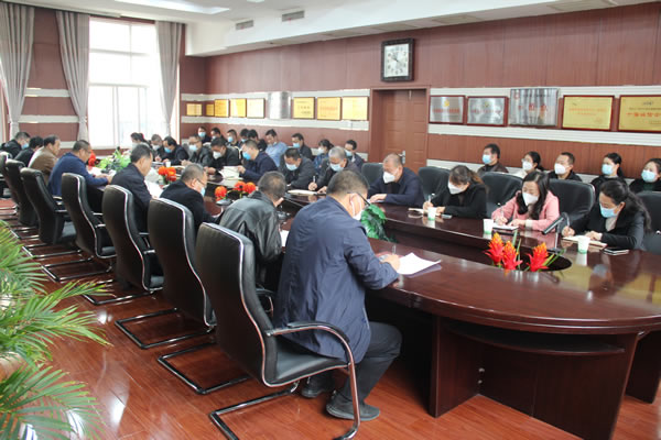 隴運集團(tuán)公司黨委召開學(xué)習(xí)貫徹黨的二十大精神專題研討交流會（二）